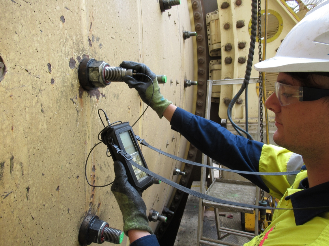 Which Bolting Solution Should You Use? A Comparison SmartBolt Vs Aligner Bolt Vs Standard Bolt